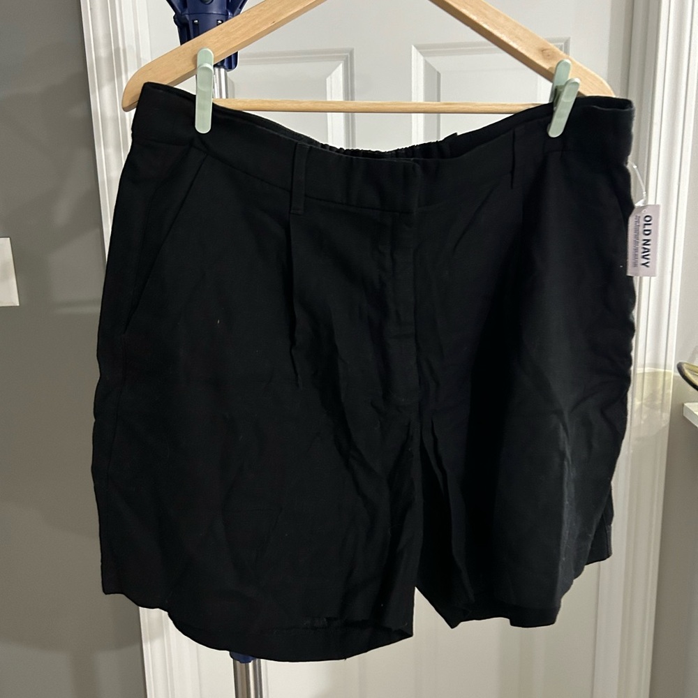ON Black linen blend shorts- Size XL (NWT)